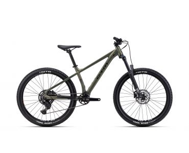 CTM ZEPHYR Comp JR 26" matná zemitá zelená  2026